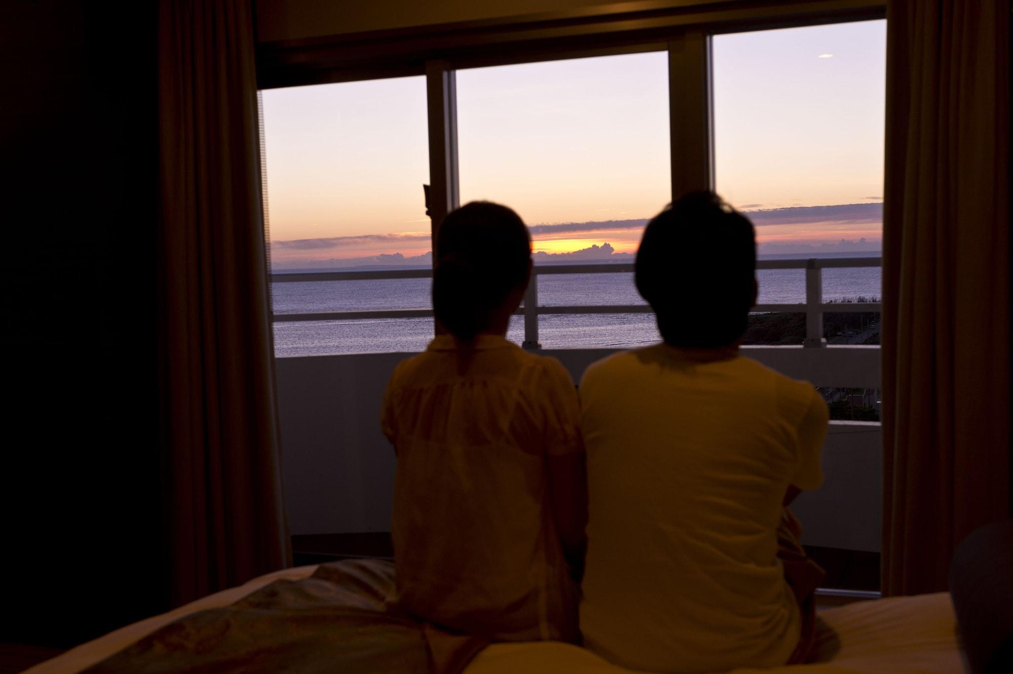 Royal Hotel Okinawa Zanpamisaki Yomitan Buitenkant foto