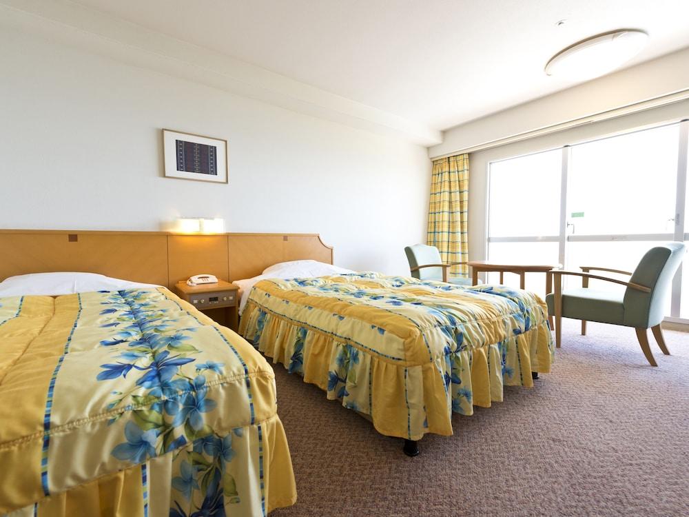 Royal Hotel Okinawa Zanpamisaki Yomitan Buitenkant foto