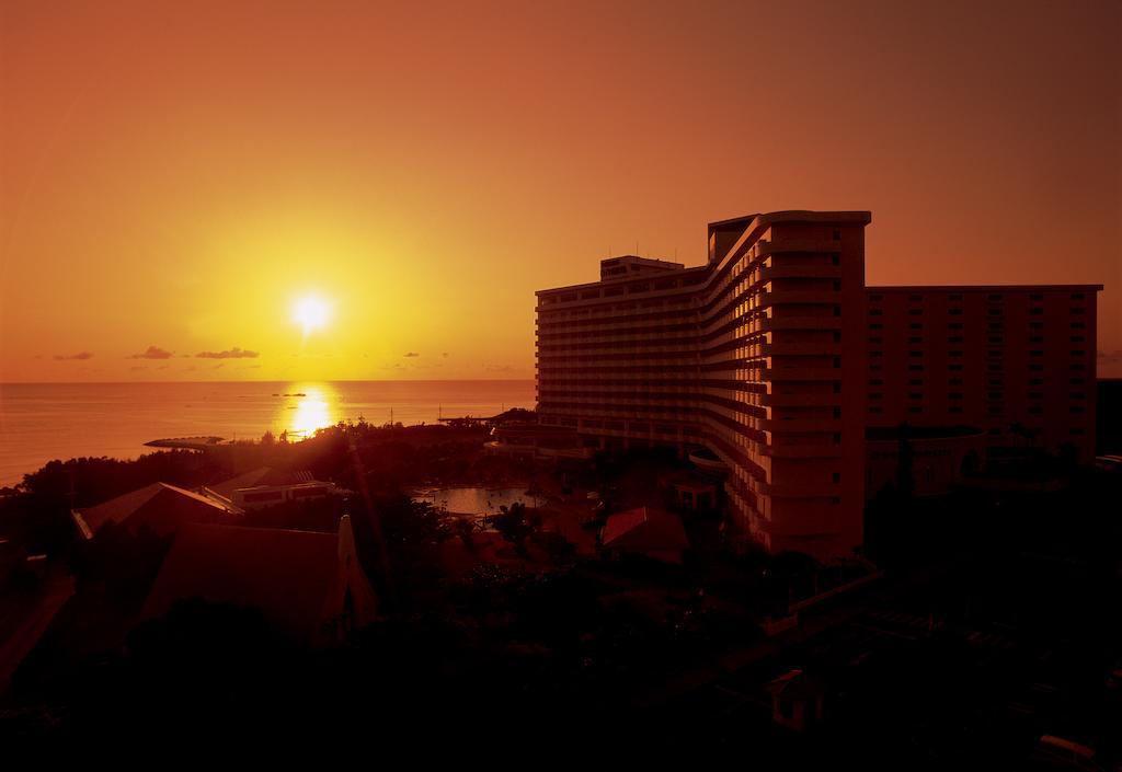 Royal Hotel Okinawa Zanpamisaki Yomitan Buitenkant foto