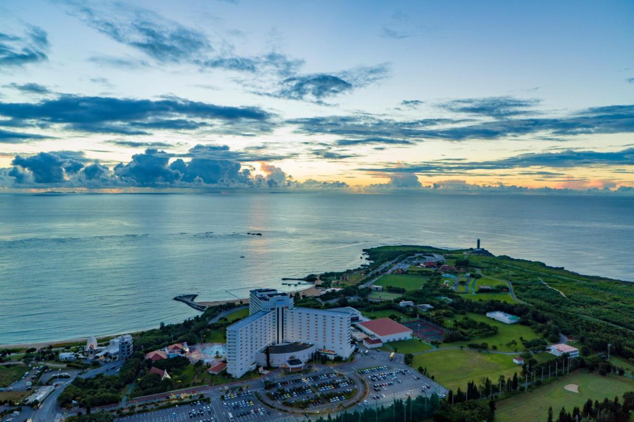 Royal Hotel Okinawa Zanpamisaki Yomitan Buitenkant foto